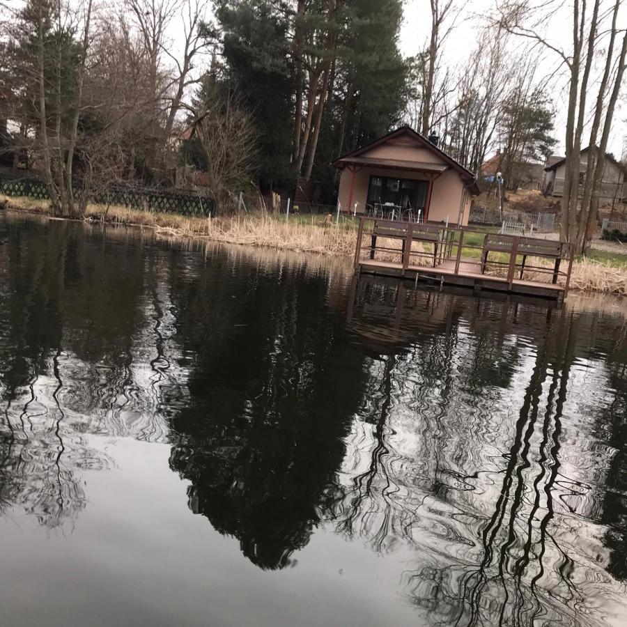 Urokliwy Domek Nad Brzegiem Jeziora Lubiatów Extérieur photo